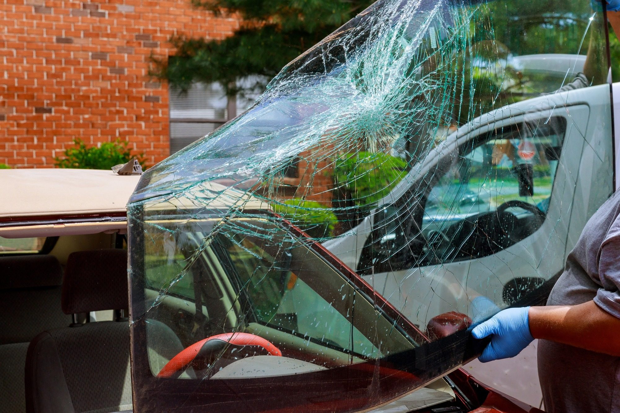 Assurance auto  pourquoi réparer pare-brise coûte de plus en plus cher obtenir gratuitement remplacement